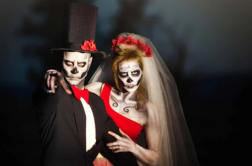  25 Cute Couple Costumes for Halloween