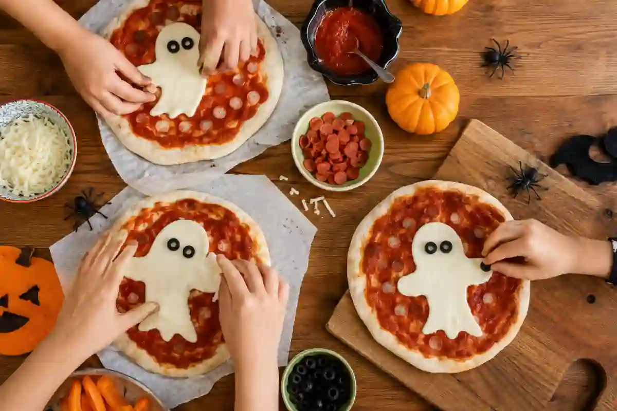 18 Cute Ghost Pizzas Kids Will Love