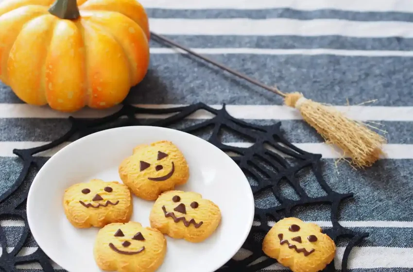  25 Halloween Desserts Made With Simple Ingredients