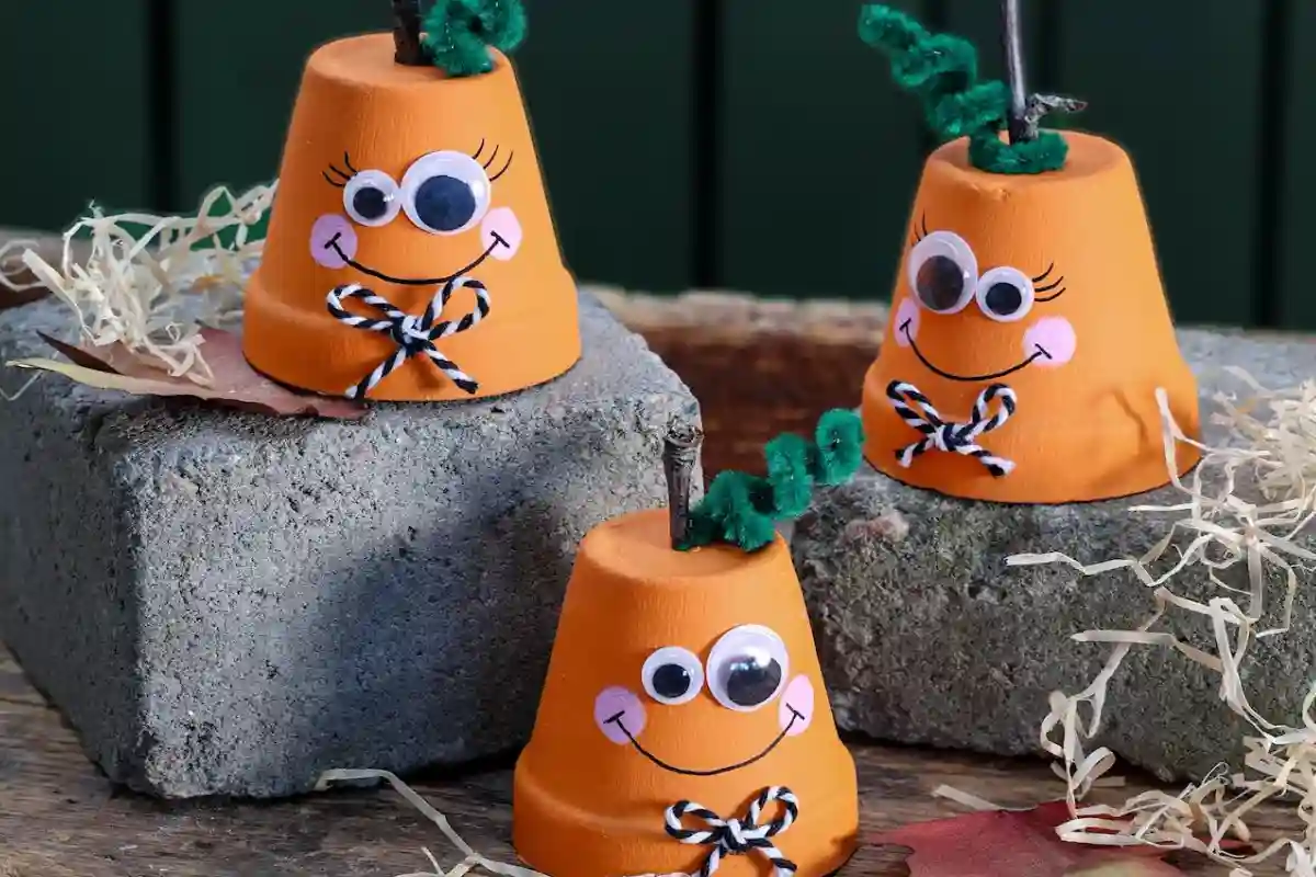 20 Halloween Flower Pot Painting Ideas