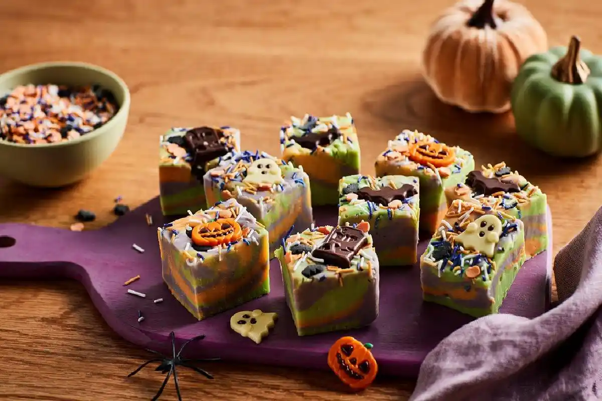 25 Halloween Fudge Recipes for a Spooktacular Sweet Treat