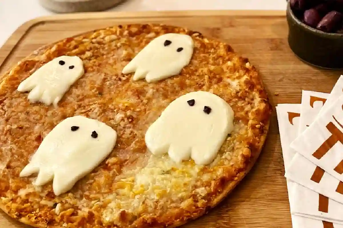 42 Halloween Ghost Pizza Recipes For Parties