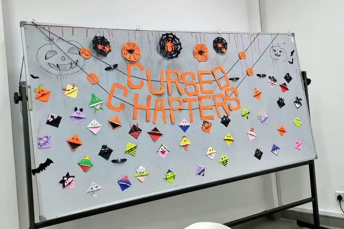 17 Halloween Whiteboard Ideas for School